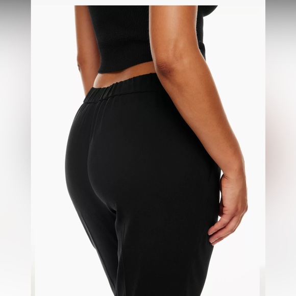 Babaton - Black Linen Conan Capris - US 0 - Picture 2 of 13